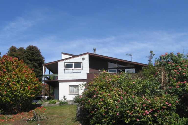 Photo of property in 2 Raniera Place, Springfield, Rotorua, 3015