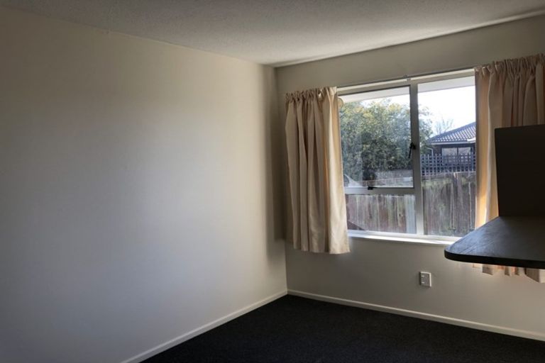 Photo of property in 1/91b Royal Park Drive, Parklands, Christchurch, 8083
