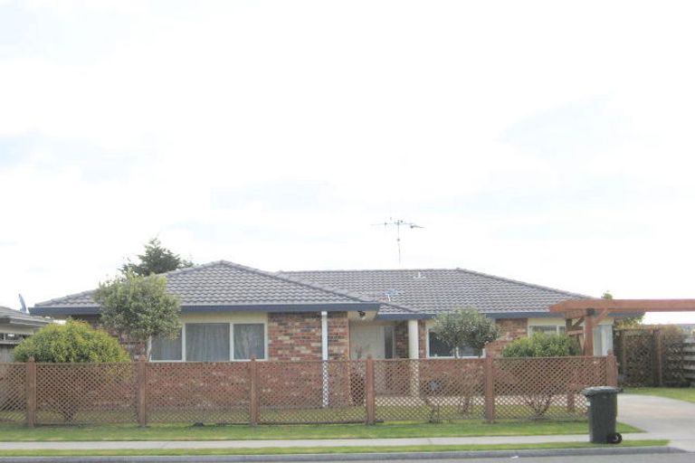 Photo of property in 126 Evans Road, Papamoa Beach, Papamoa, 3118