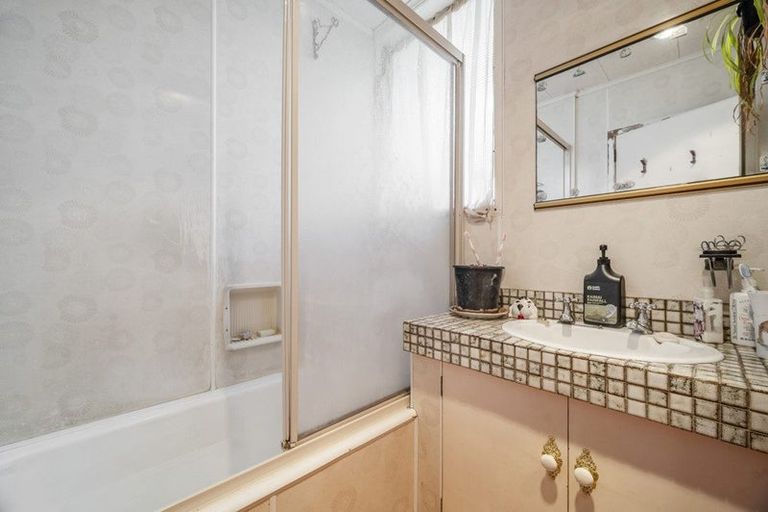 Photo of property in 18 Sunrise Avenue, Owhata, Rotorua, 3010