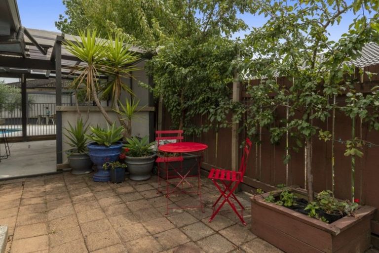 Photo of property in 15 Endeavour Avenue, Welcome Bay, Tauranga, 3112