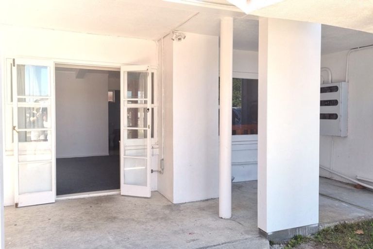 Photo of property in 25 Blacklock Avenue, Henderson, Auckland, 0612