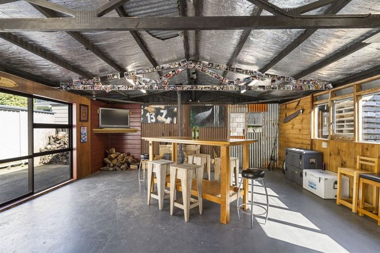 Photo of property in 61 Patons Road, Howick, Auckland, 2014