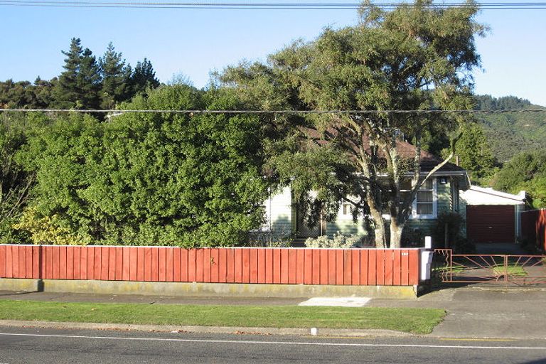 Photo of property in 137 Stokes Valley Road, Stokes Valley, Lower Hutt, 5019