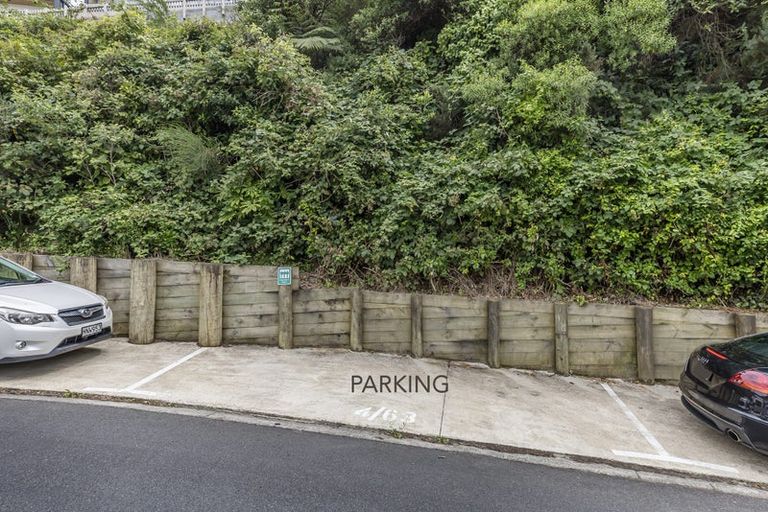 Photo of property in 4/63 Tiketike Way, Brooklyn, Wellington, 6021
