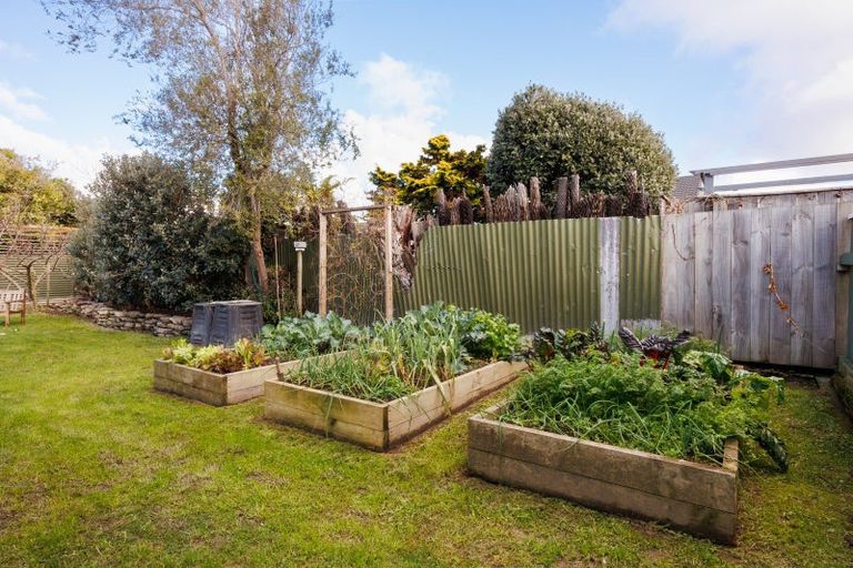 Photo of property in 37 Epsom Road, Hokowhitu, Palmerston North, 4410