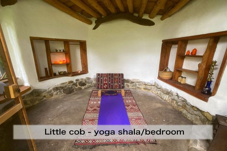 Photo of property in 4 Te Pahi River Drive, Paparoa, Maungaturoto, 0583