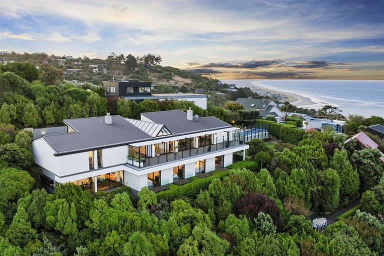 Photo of property in 134 Richmond Hill Road, Richmond Hill, Christchurch, 8081