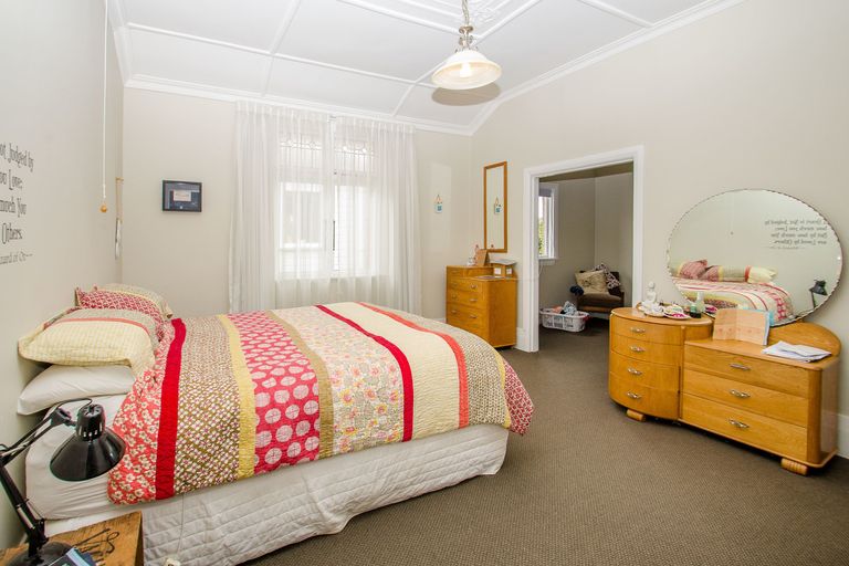 Photo of property in 239 Macandrew Road, Forbury, Dunedin, 9012