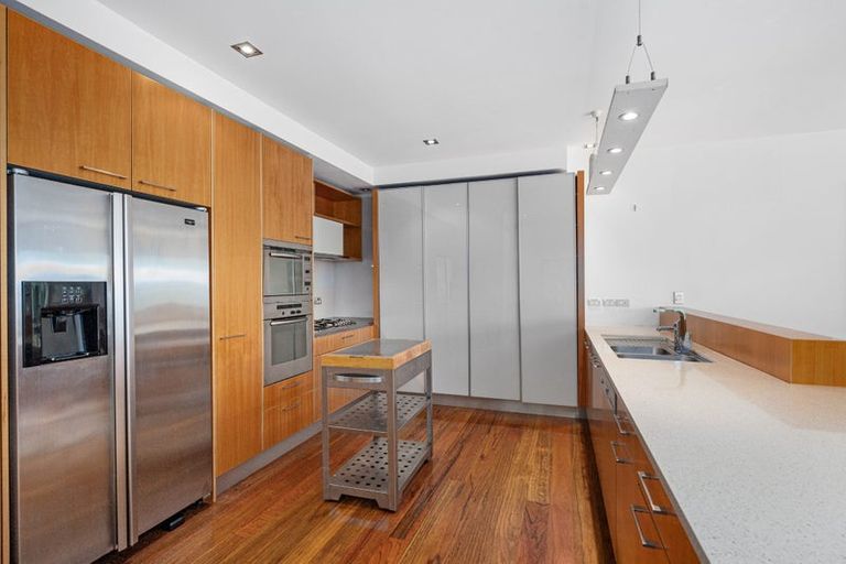 Photo of property in 5/258 Hurstmere Road, Takapuna, Auckland, 0622