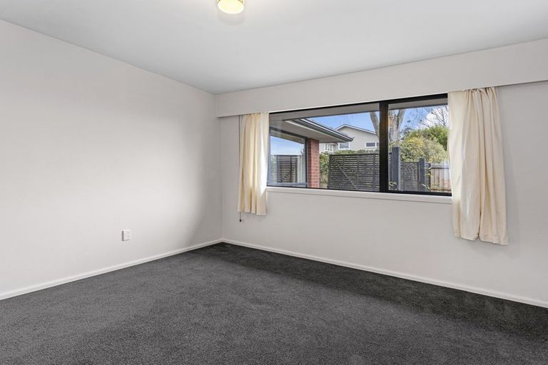 Photo of property in 4/104a Idris Road, Bryndwr, Christchurch, 8052