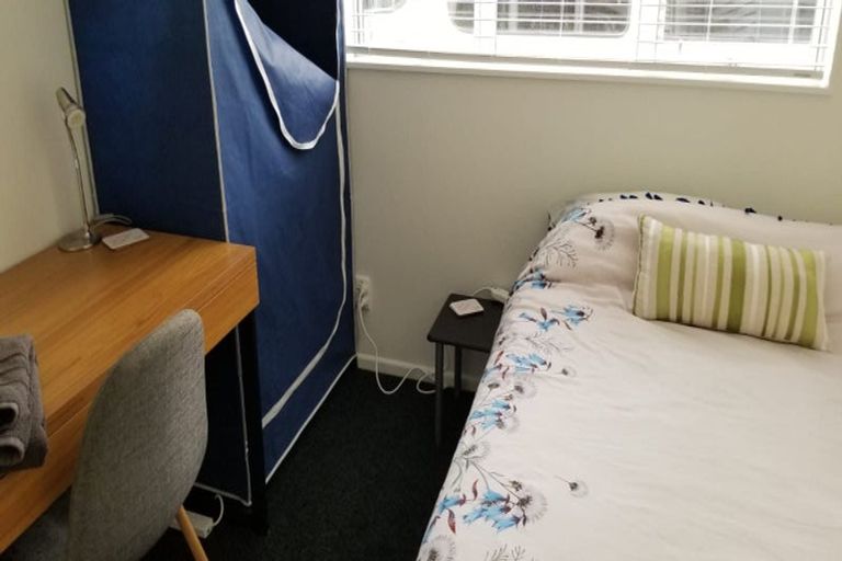 Photo of property in 21 Arden Place, Oakura, 4314