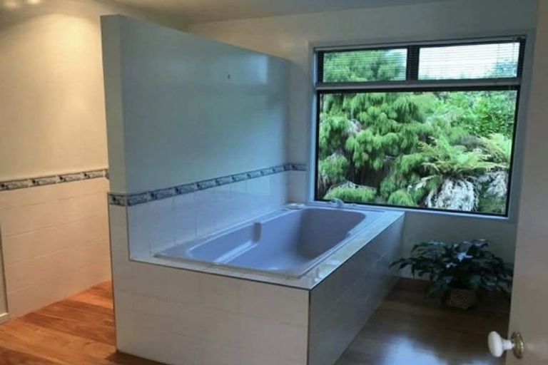 Photo of property in 153 Taha Road, Waimauku, 0881