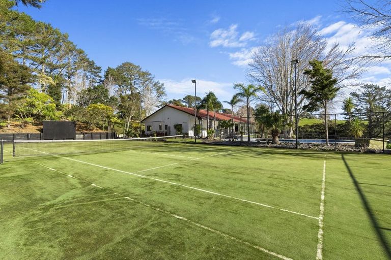 Photo of property in 49 Vaughans Road, Okura, Albany, 0792