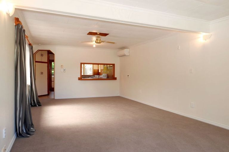 Photo of property in 1 Titoki Road, Raumati Beach, Paraparaumu, 5032
