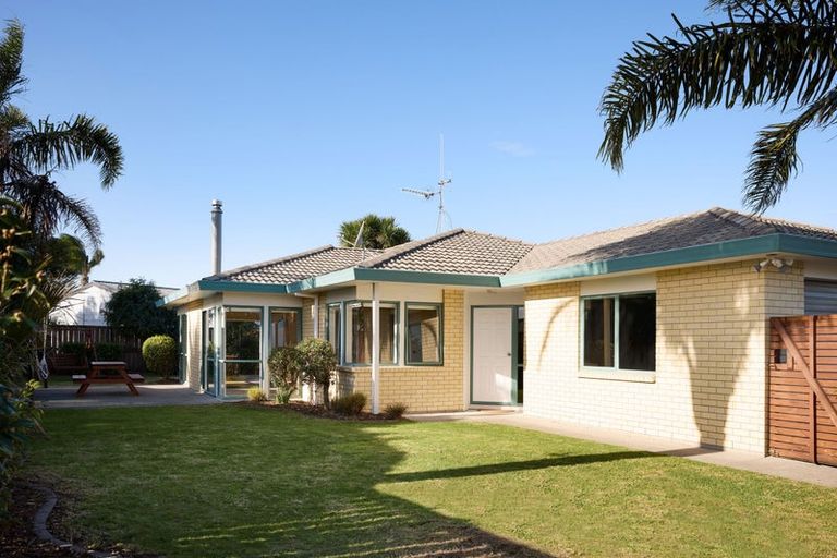 Photo of property in 93 Romana Crescent, Papamoa Beach, Papamoa, 3118