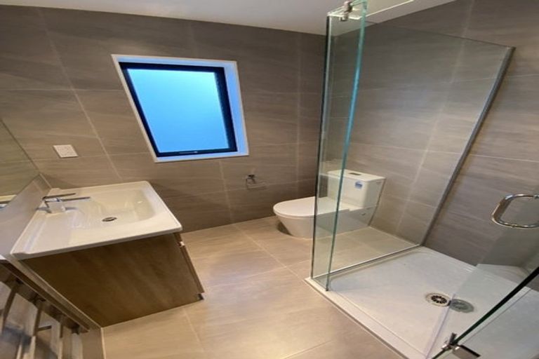 Photo of property in 35a Crestview Rise, Papakura, 2110