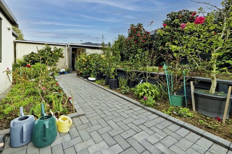 Photo of property in 27 Maurice Borich Place, Henderson, Auckland, 0610