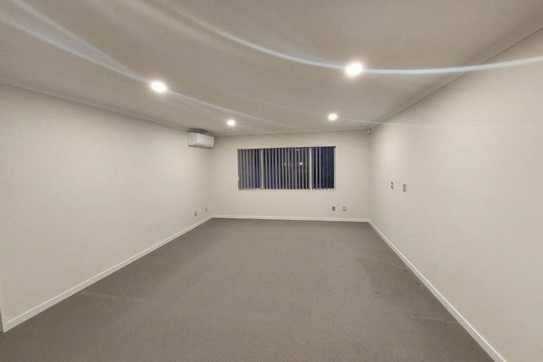 Photo of property in 6 Hilton Close, Fairview Heights, Auckland, 0632
