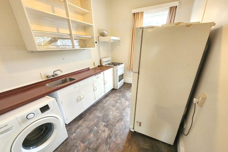 Photo of property in 80 Roxburgh Street, Mount Victoria, Wellington, 6011