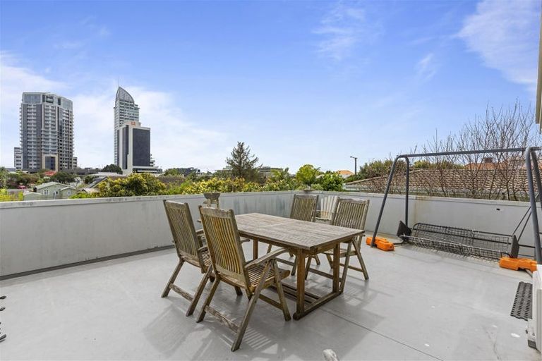 Photo of property in 17 Tennyson Avenue, Takapuna, Auckland, 0622