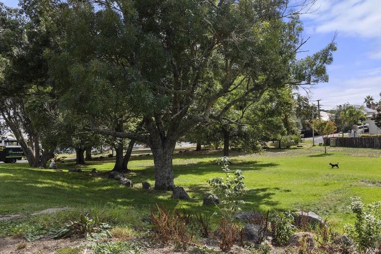 Photo of property in 24 Shoal Bay Road, Devonport, Auckland, 0624