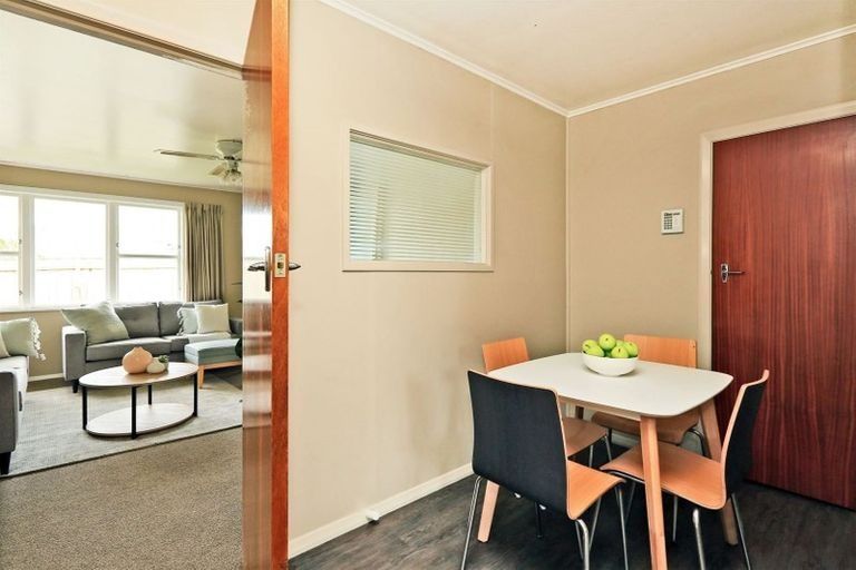 Photo of property in 2/65 Middle Road, Havelock North, 4130