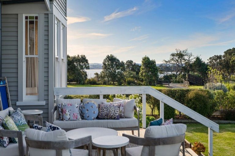 Photo of property in 111 Wharf Road, Clarks Beach, Pukekohe, 2679