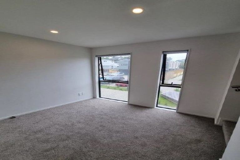 Photo of property in 53 Morihana Close, Glen Eden, Auckland, 0602