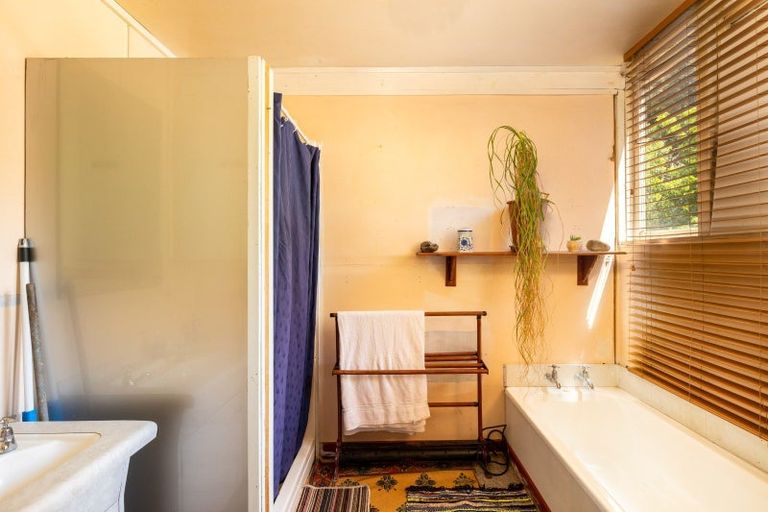 Photo of property in 24 Govett Avenue, Frankleigh Park, New Plymouth, 4310