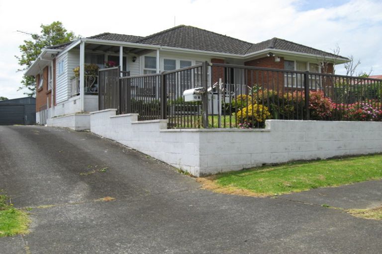 Photo of property in 13 Duggan Avenue, Mangere, Auckland, 2022