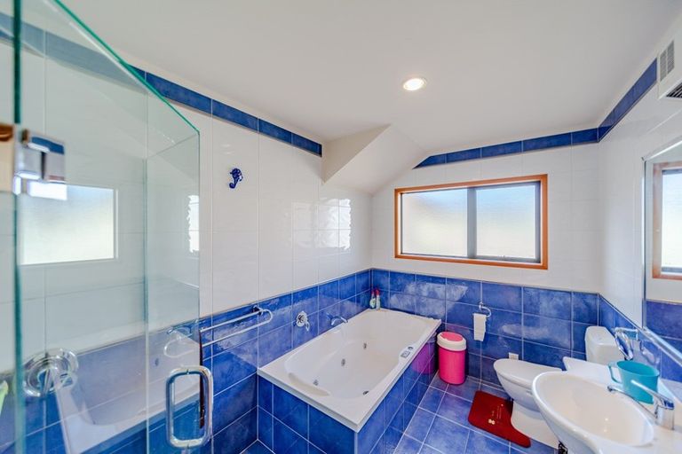 Photo of property in 2 Belgrove Drive, Waipukurau, 4200