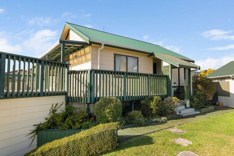 Photo of property in 15 Dickens Street, Owhata, Rotorua, 3010