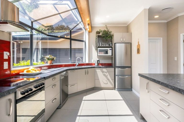 Photo of property in 13 Penlington Place, Havelock North, 4130