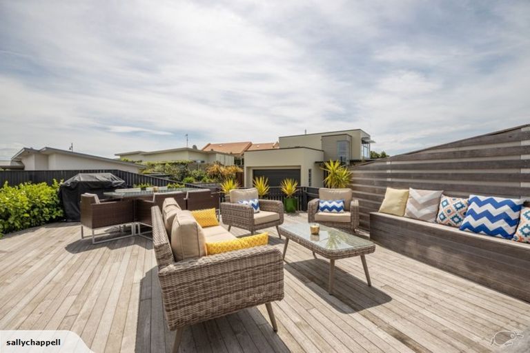 Photo of property in 16 Istana Place, Britannia Heights, Nelson, 7010