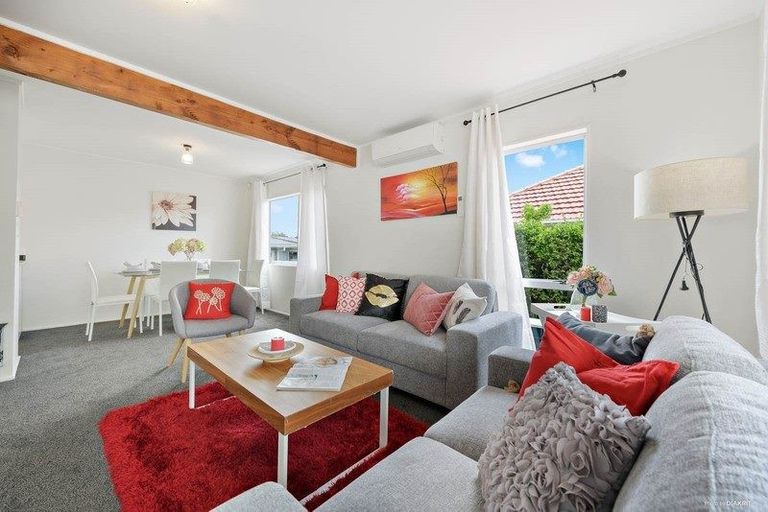 Photo of property in 1/42 Orams Road, Hillpark, Auckland, 2102