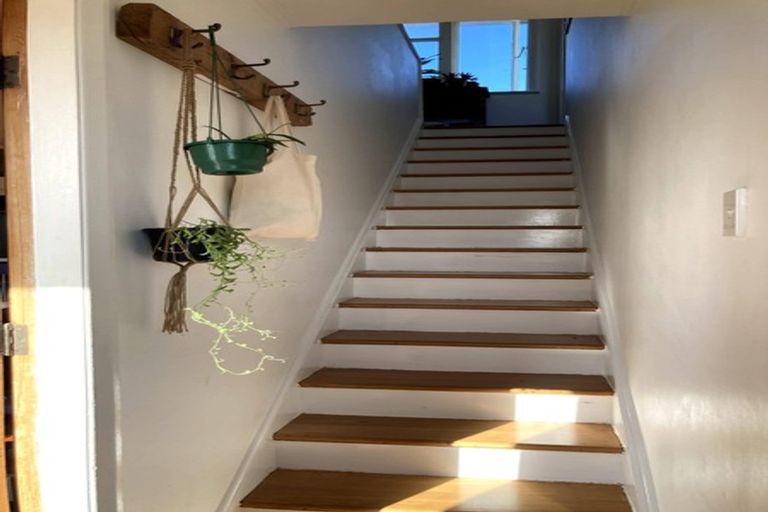 Photo of property in 19a Kekerenga Street, Strathmore Park, Wellington, 6022