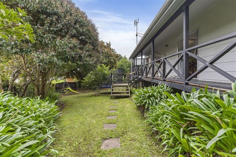 Photo of property in 19 Marendellas Drive, Bucklands Beach, Auckland, 2014
