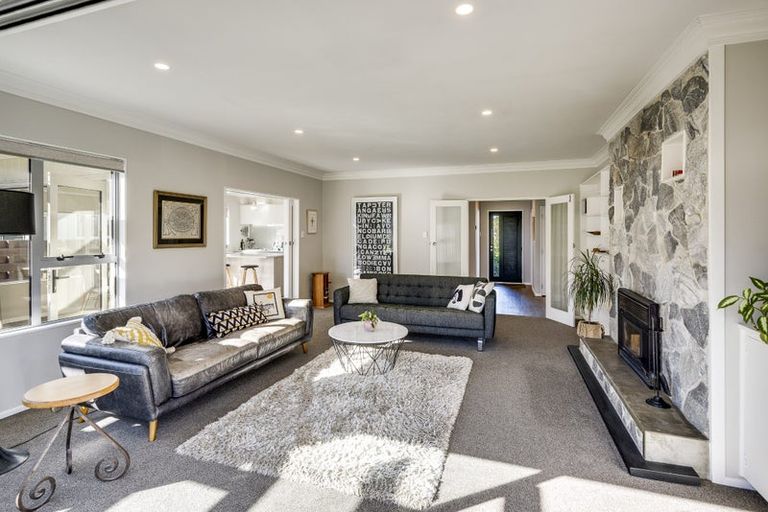 Photo of property in 9 Upham Crescent, Taradale, Napier, 4112