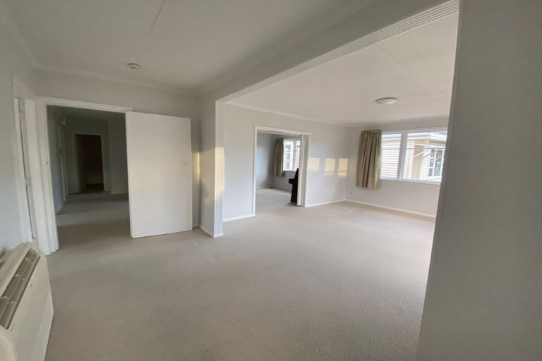 Photo of property in 6 Foster Street, Taita, Lower Hutt, 5011