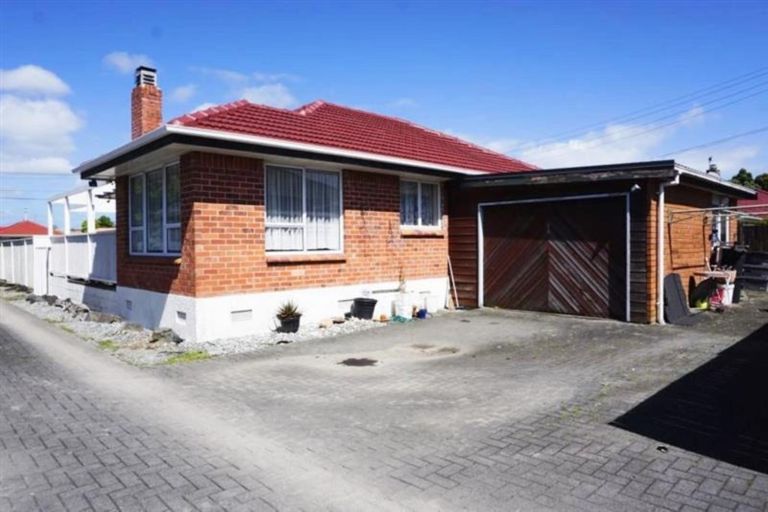 Photo of property in 1/24 Overton Road, Papatoetoe, Auckland, 2025