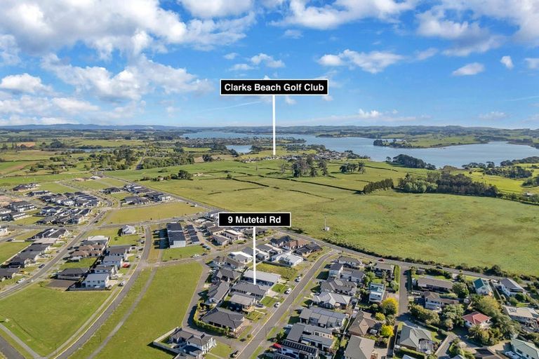 Photo of property in 9 Mutetai Road, Clarks Beach, 2122
