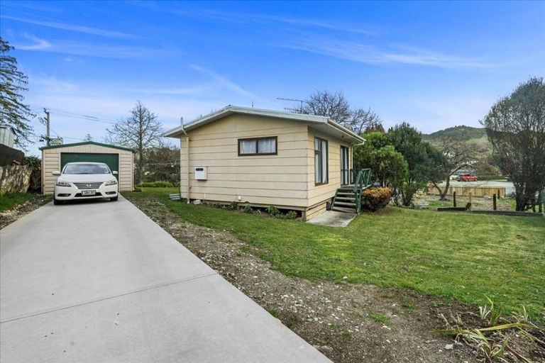 Photo of property in 1 Esplanade, Te Kuiti, 3910
