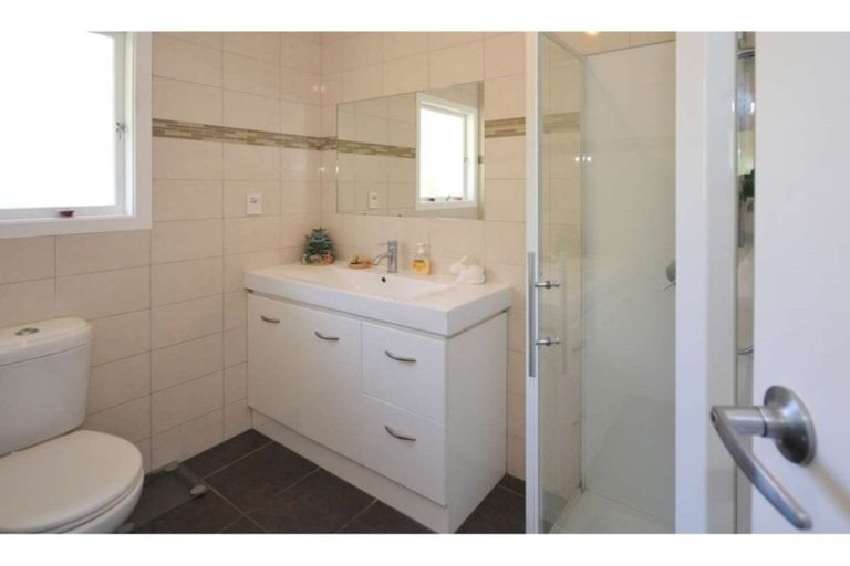 Photo of property in 66 Wiroa Road, Kerikeri, 0293