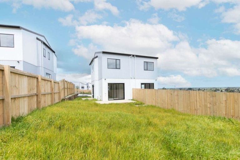 Photo of property in 53a Crestview Rise, Papakura, 2110