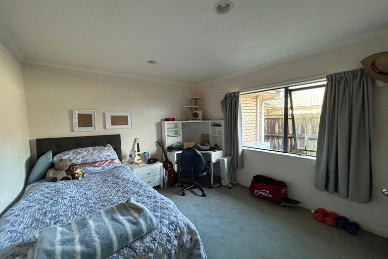 Photo of property in 21 Caltra Place, East Tamaki, Auckland, 2016