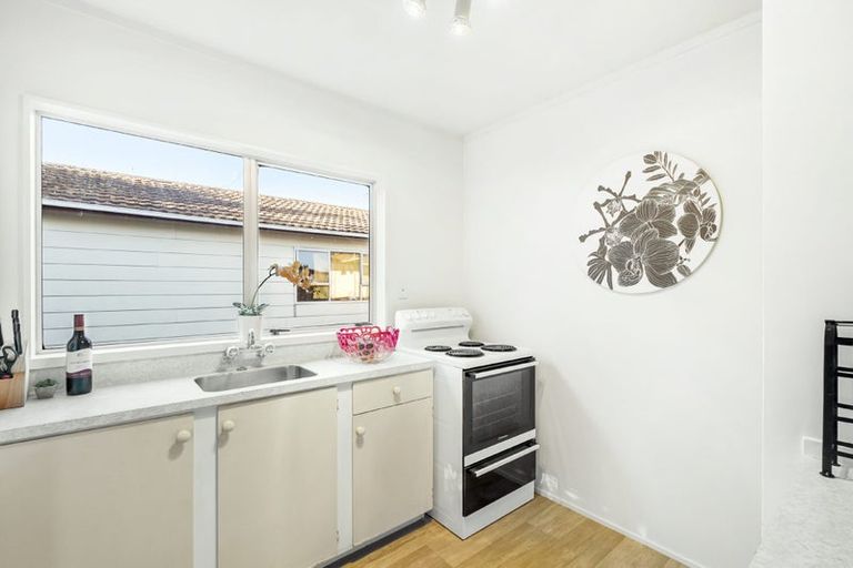 Photo of property in 4/83 Manuka Road, Bayview, Auckland, 0629