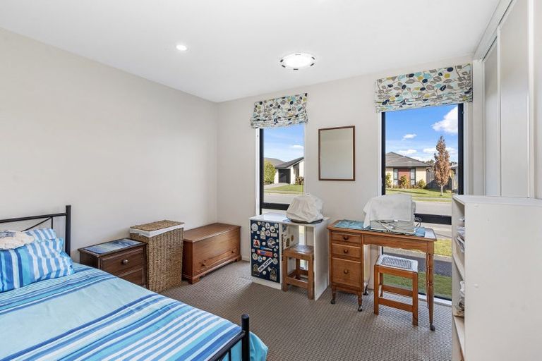 Photo of property in 6 Caulfield Avenue, Halswell, Christchurch, 8025