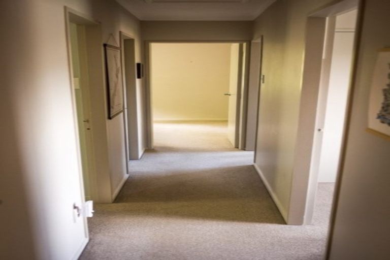 Photo of property in 4 Otonga Way, Churton Park, Wellington, 6037