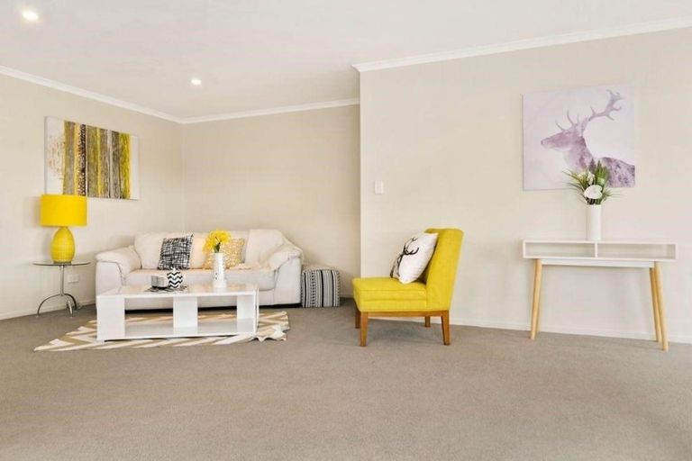 Photo of property in 65 Tiriwa Drive, Massey, Auckland, 0614